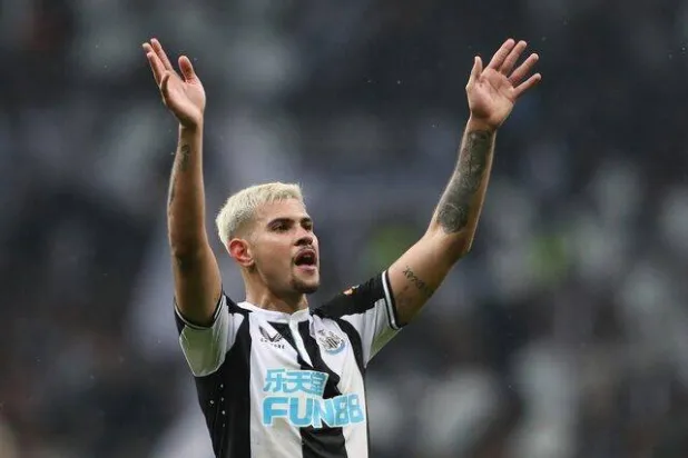 برونو غيمارايش لاعب نيوكاسل يونايتد (رويترز)