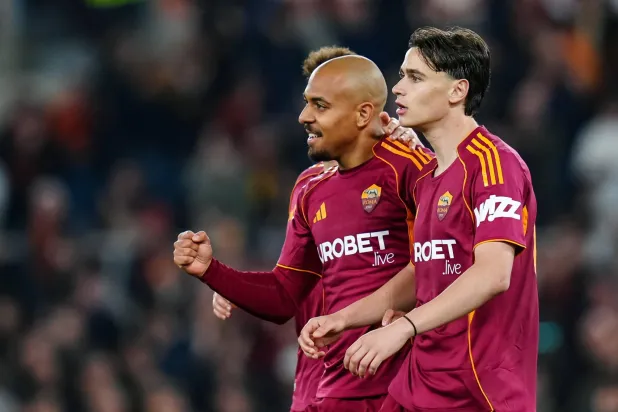 مالن سجل هاتريك في المواجهة (إ.ب.أ)