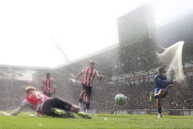 التعادل حسم مباراة برينتفورد وإيفرتون (رويترز)