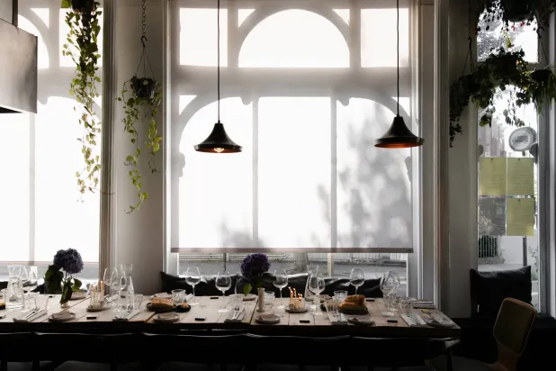 سالو... أطباق تبدو مكلفة في أجواء بعيدة عن التكلفة