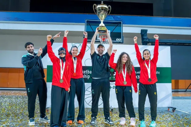 التتويج جاء بعد سلسلة انتصارات مستمرة في البطولة (نادي القادسية)