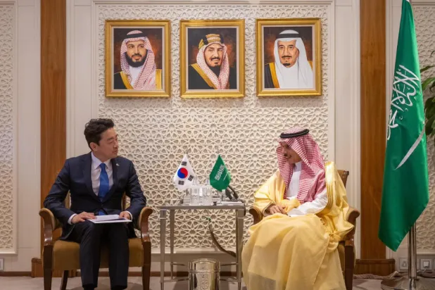 Saudi Foreign Minister and the Special Envoy of the President of South Korea (SPA)