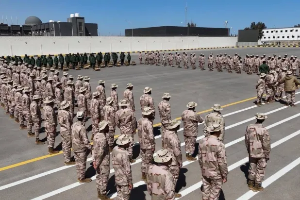 وحدات عسكرية في غرب ليبيا قبل توجهها إلى سرت للمشاركة في مناورة «فلينتلوك» (وزارة الدفاع في غرب ليبيا)