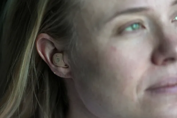  Sara Mearns, principal dancer at New York City Ballet, wearing hearing aids on March 17, 2026, in New York. (AP Photo/Shelby Lum)
