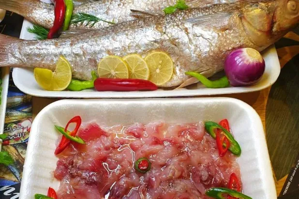 إقبال كبير على شراء الأسماك المملحة على «فيسبوك» (حساب أحد المحال على «فيسبوك»)