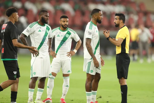 الأهلي قرر رسميا الاستعانة بحكام أجانب لإدارة مبارياته (تصوير: عدنان مهدلي)