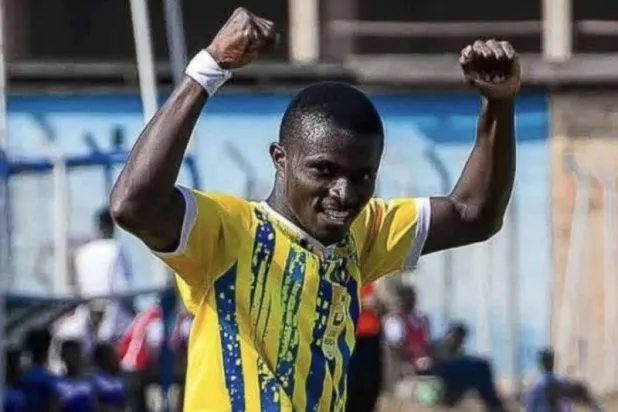 دومينيك فريمبونغ جناح فريق بيريكوم تشيلسي (غانا سكور)