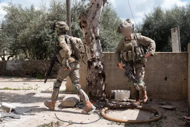 قوات إسرائيلية في مدينة بنت جبيل جنوب لبنان (الجيش الإسرائيلي)