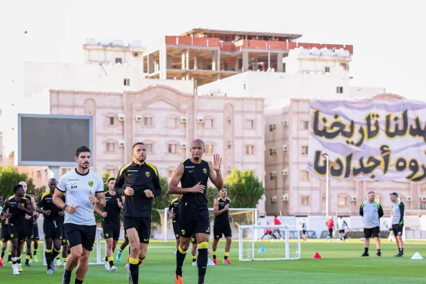 فابينيو والنصيري خلال استعدادات الاتحاد للمباراة (موقع النادي)
