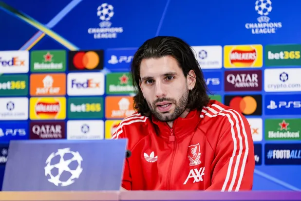 المجري دومينيك سوبوسلاي لاعب وسط ليفربول الإنجليزي (د.ب.أ)