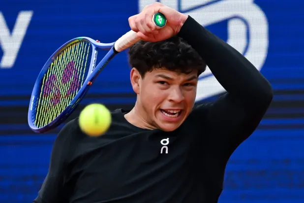 الأميركي بن شيلتون يتألق في ميونيخ (د.ب.أ)