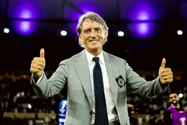 روبرتو مانشيني أقصى إنزاغي... وتُوِّج بلقب الدوري القطري (نادي السد)