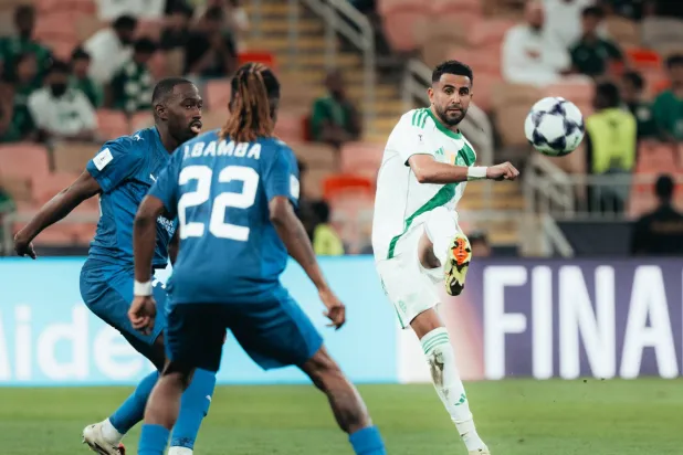 رياض محرز سجَّل هدف التأهل الوحيد لفريقه (النادي الأهلي)