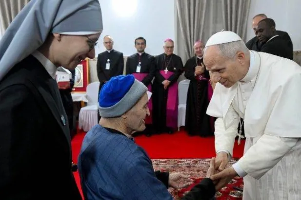 البابا ببيت الراهبات في عنابة (فاتيكان نيوز)