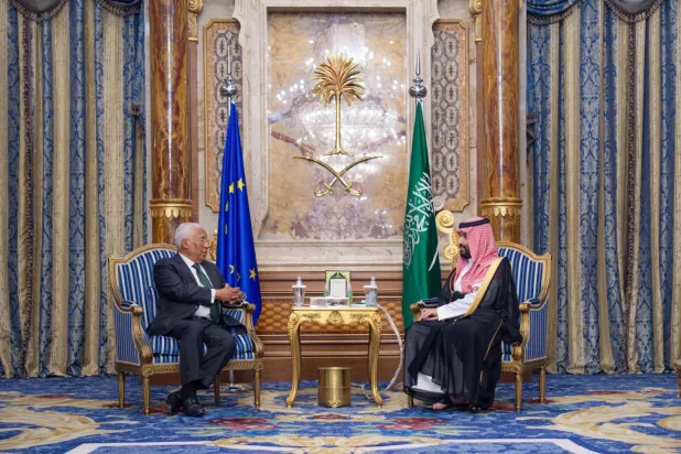 Suudi Arabistan Veliaht Prensi Muhammed bin Selman, dün Cidde'de Avrupa Konseyi Başkanı Antonio Costa'yı kabul etti (SPA)