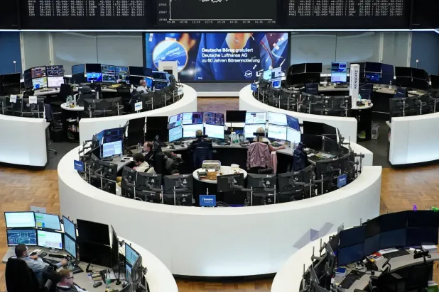 مخطط مؤشر أسعار أسهم «داكس» الألماني في بورصة فرانكفورت (رويترز)