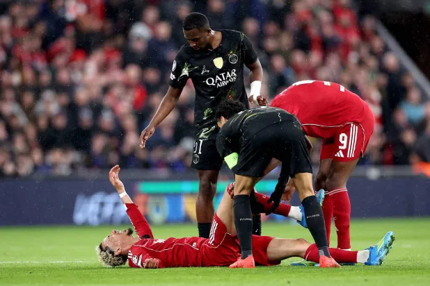 سلوت ذكر أن إصابة إيكيتيكي خطيرة (إ.ب.أ)