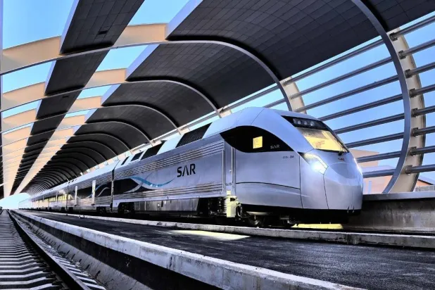 أحد القطارات التابعة للشركة السعودية للخطوط الحديدية (واس)