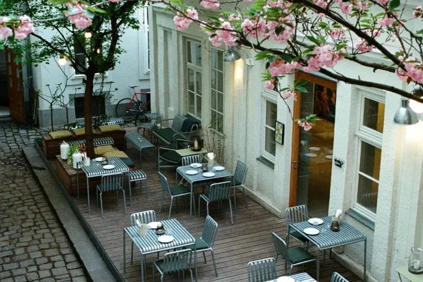 جلسات خارجية في معظم مطاعم فيينا (الشرق الأوسط)