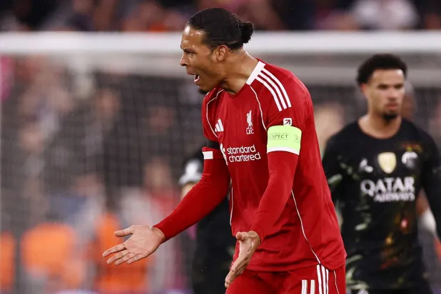 فيرغيل فان دايك (رويترز)