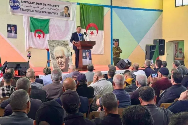 السكرتير الأول لجبهة القوى الاشتراكية في تجمع دعائي بشرق العاصمة تحسباً للانتخابات التشريعية (إعلام حزبي)