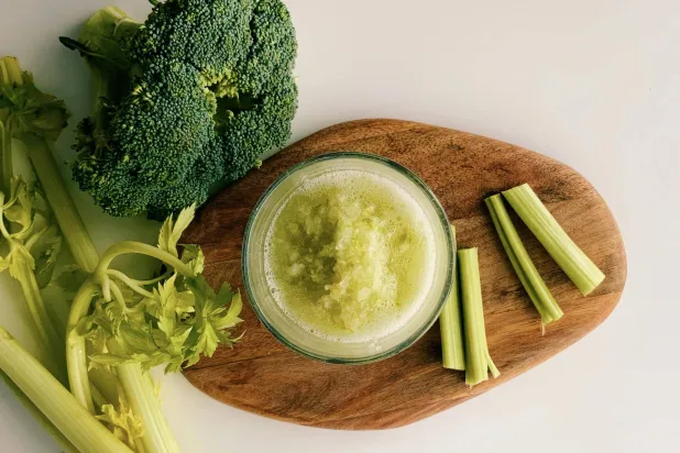 الخضراوات الورقية تُعدّ مصدراً غنياً بالمغنسيوم (بيكسلز)