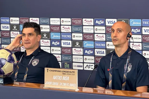 الإسباني تشيسكو مونيوز، مدرب فريق جوهر دار التعظيم الماليزي واللاعب ناسكو إنسا (الشرق الأوسط) 