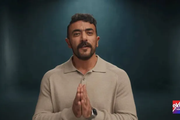 الفنان أحمد العوضي خلال حملة «بيتكم منور بيكم» (فيديو الحملة)