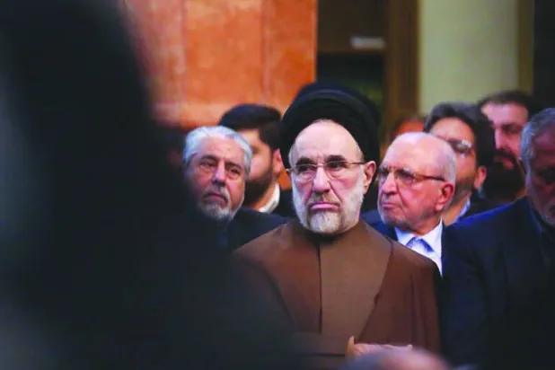 خاتمي خلال مراسم الذكرى السابعة لوفاة حليفه الرئيس الأسبق علي أكبر هاشمي رفسنجاني في طهران الشهر الماضي (جماران)