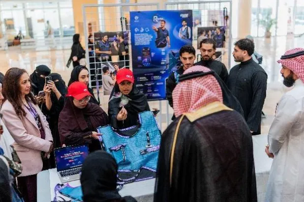 المبادرة شهدت مشاركة طلبة من مختلف التخصصات (الاتحاد السعودي للسيارات والدراجات النارية)