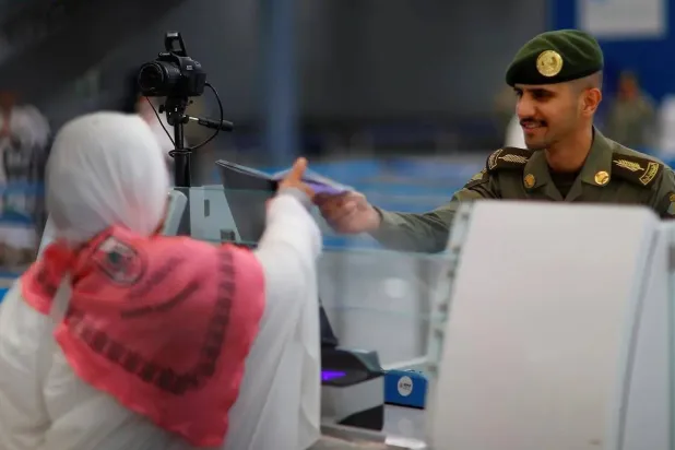 «الجوازات» السعودية سخَّرت جميع إمكاناتها لتسهيل إجراءات دخول الحجاج عبر المنافذ الدولية (واس)