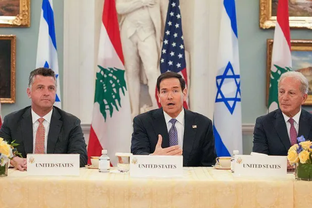 وزير الخارجية الأميركي ماركو روبيو يلقي كلمته خلال جلسة الافتتاح (غيتي)