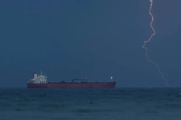 أدت حرب إيران إلى تعطيل 17 % من طاقة قطر التصديرية للغاز الطبيعي المسال (رويترز)