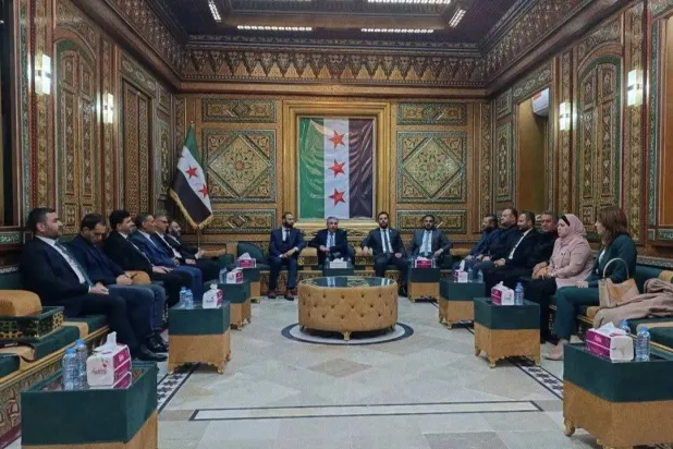 اجتماع اللجنة العليا في محافظة الحسكة والفريق الرئاسي (فيسبوك)