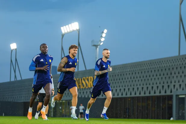 لاعبو النصر خلال تدريباتهم الأخيرة (موقع النادي)