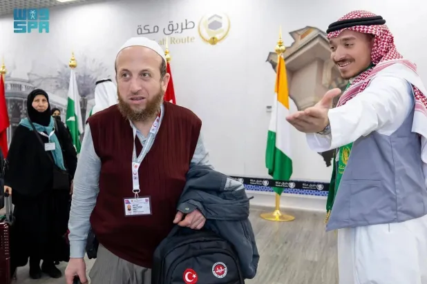 Pilgrims from Türkiye are welcomed upon their arrival in Saudi Arabia. (SPA)