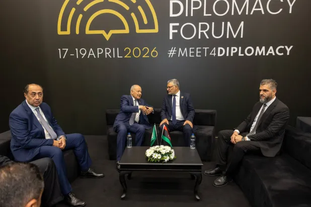 اجتماع تكالة وأبو الغيط على هامش «منتدى أنطاليا الدبلوماسي» بحضور حسام زكي ومندوب ليبيا لدى الجامعة السفير عبد المطلب ثابت بتركيا يوم السبت (المجلس الأعلى للدولة في ليبيا)