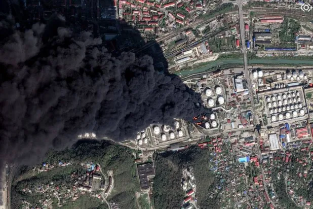 This handout satellite image courtesy of 2026 Vantor taken and made available on April 16, 2026, shows smoke rising from the Tuapse oil refinery of in Tuapse, south-western Russia. (Handout / Satellite image ｩ2026 Vantor / AFP) 