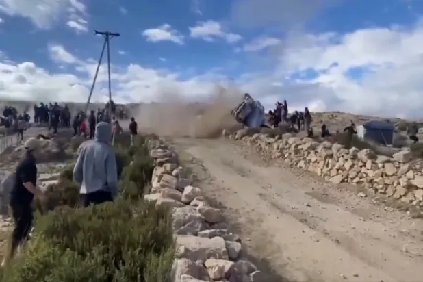 مقتل متفرج وإصابة اثنين في حادث تصادم برالي الأرجنتين (رويترز)