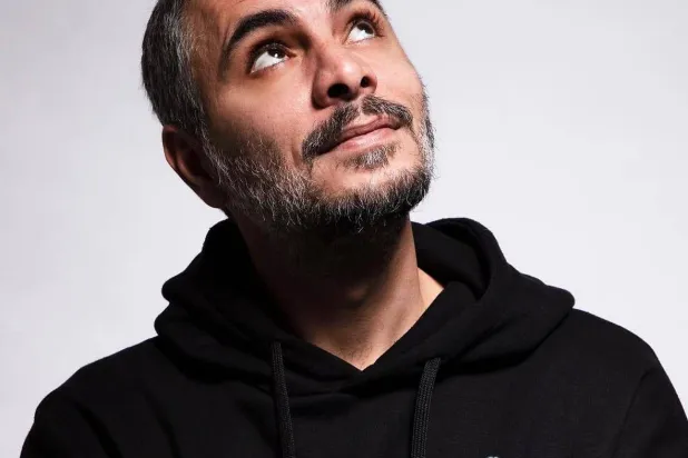 الكاتب والممثل المسرحي زياد نجار (زياد نجار)