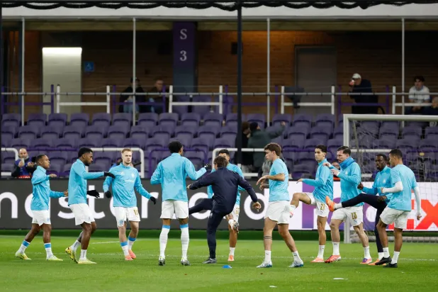 موسم صعب يواجه فريق مرسيليا الفرنسي (أ.ب)