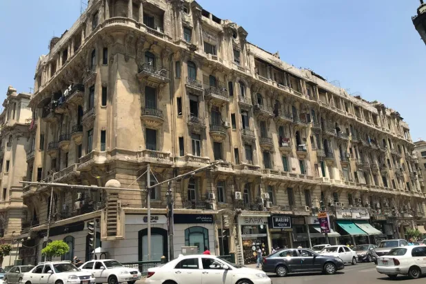 المصريون يستخدمون منصات «السوشيال ميديا» بشكل واسع (الشرق الأوسط)