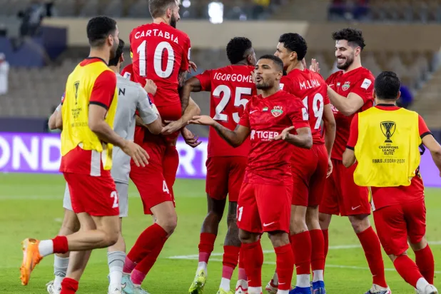 شباب الأهلي لمواصله الزحف نحو الحلم الكبير (موقع شباب الأهلي الإماراتي)