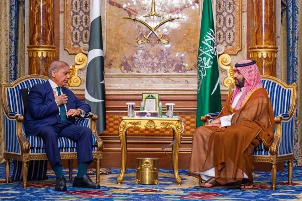 Prince Mohammed bin Salman bin Abdulaziz Al Saud, Saudi Crown Prince and Prime Minister, and Pakistani Prime Minister Shehbaz Sharif met twice in Jeddah in less than a month. (AFP) 