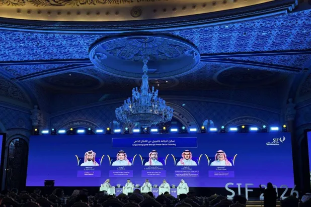 الجلسة حملت عنوان «تمكين الرياضة بالتمويل من القطاع الخاص» (الشرق الأوسط)