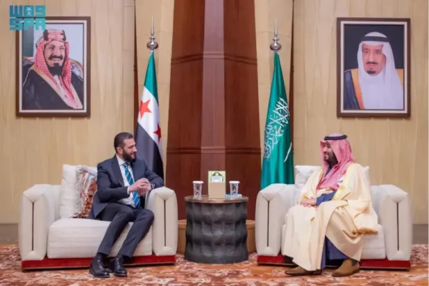 Suudi Arabistan Veliaht Prensi Muhammed bin Selman ile Suriye Devlet Başkanı Ahmed Şara (SPA)