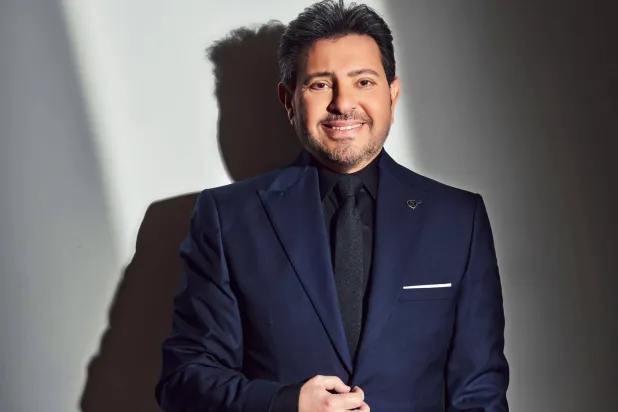 الفنان المصري هاني شاكر يمر بأزمة صحية (حسابه على فيسبوك)