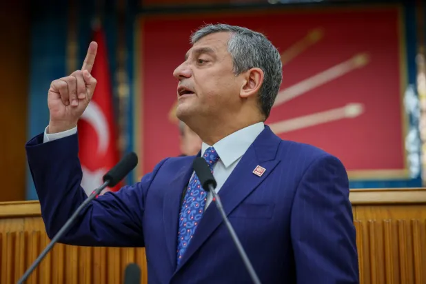 زعيم المعارضة التركية رئيس حزب «الشعب الجمهوري» يواصل الضغط من أجل التوجه إلى الانتخابات المبكرة (حساب الحزب في إكس)