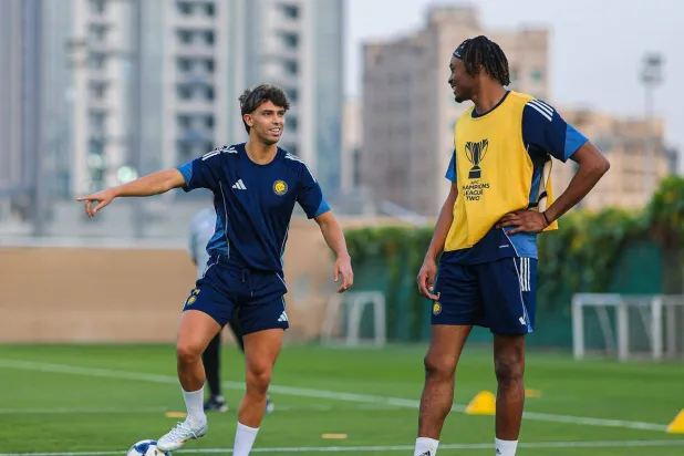ثنائي النصر فيليكس وكومان جاهزان لموقعة الأهلي القطري (نادي النصر)