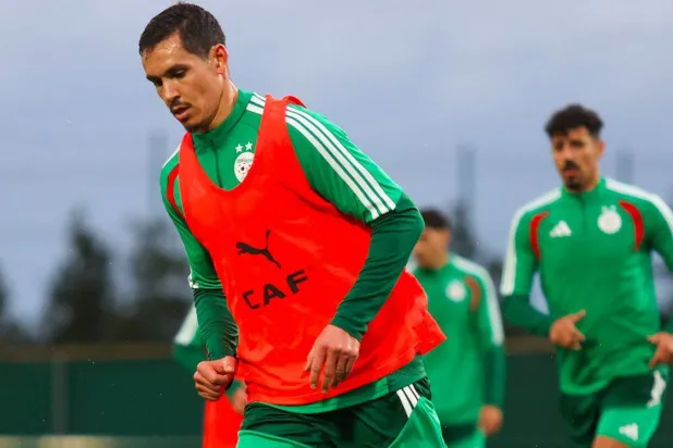 عيسى ماندي (منتخب الجزائر)